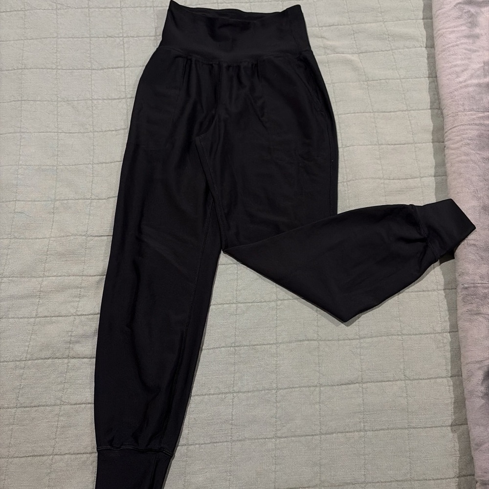 Old Navy Women's Black High-Waisted Joggers